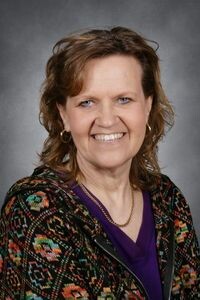 Photo of Tracy Innes